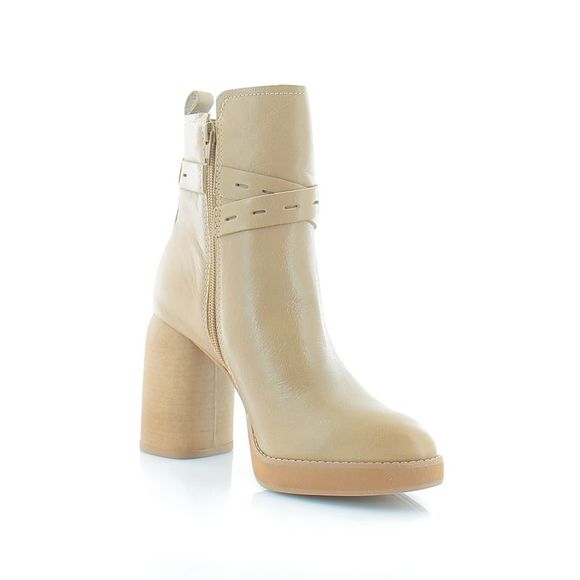 Lucky Brand Natesa Latte - Picture 1 of 8